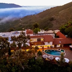 Luxury Chalet Estate perfect for Concourse D'elegance LX4