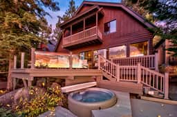 LX6 Lakefront Luxury Estate Cave Rock - Image 3