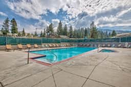 Luxe4 lake Tahoe Luxury Blue Diamond w hot tub and 4 - 4 bath - Image 4