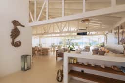 LN5 Charming Oceanfront House on Peru's Northern Coast with Pool - Image 4