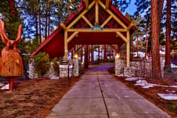 Luxe141 Spacious Luxury  Log Cabin - Image 3
