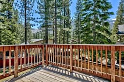 Mv19 Lake Tahoe spacious Retreat with fun yard - Image 2