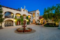Luxury Chalet Estate perfect for Concourse D'elegance LX4 - Image 2