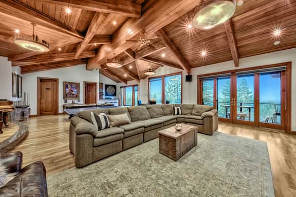 Luxe10 Bear Claw Estate Lakeview With Pool - Image 3