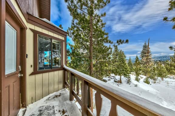 Mv17 amazing lake view & spacious 2 bedroom ski cabin with hot t - Image 2