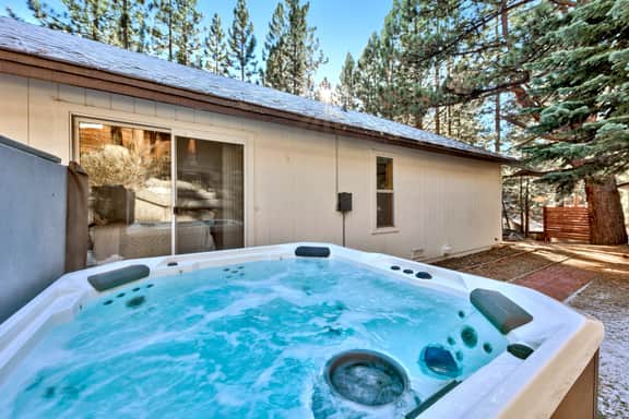 lx21 Beautiful Tahoe family Home - Image 2