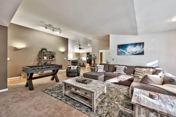 lx21 Beautiful Tahoe family Home - Image 5