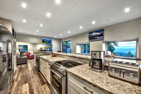 Luxe11:  Lake Tahoe Blue Diamond Lodge - Image 3