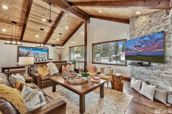 9BR Tahoe Villa, Hot Tub-Sauna-Game Room LX33 - Image 2
