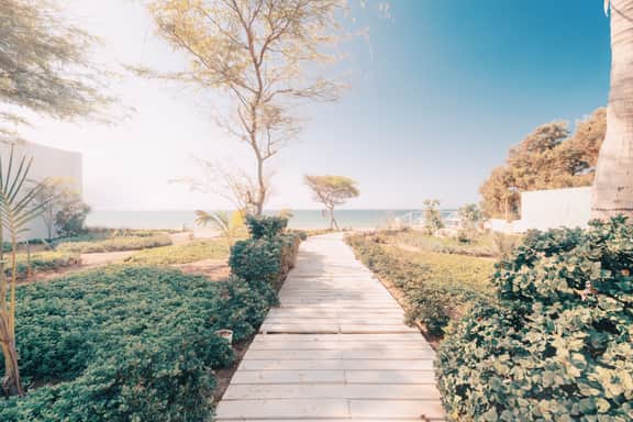 LN5 Charming Oceanfront House on Peru's Northern Coast with Pool - Image 3