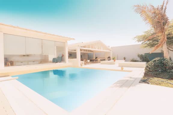 LN5 Charming Oceanfront House on Peru's Northern Coast with Pool - Image 2