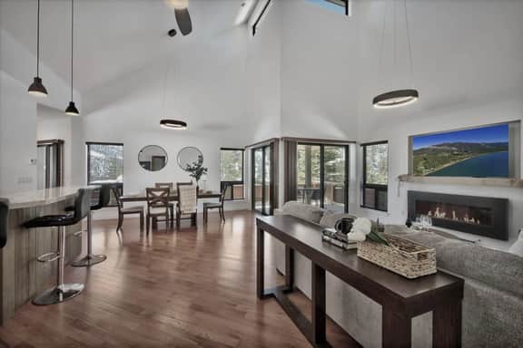 Lx40 Tahoe Mountain view new build private home - Image 4