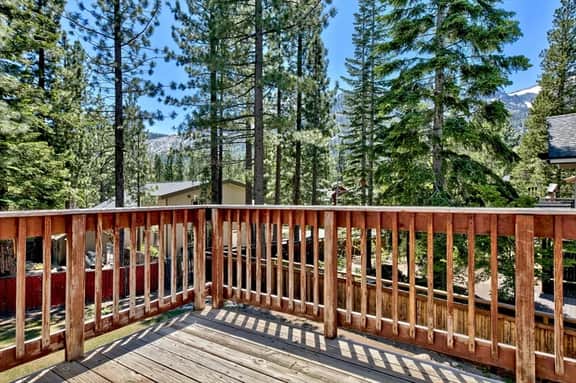 Mv19 Lake Tahoe spacious Retreat with fun yard - Image 2