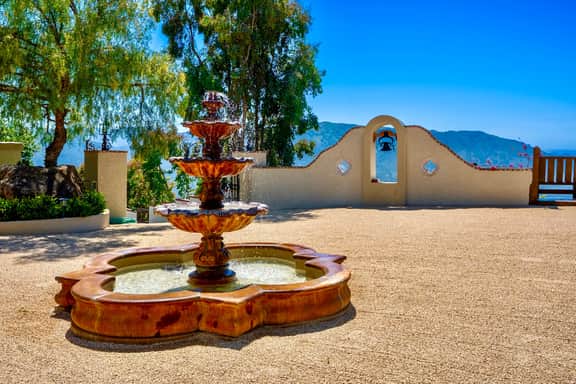 Luxury Chalet Estate perfect for Concourse D'elegance LX4 - Image 5