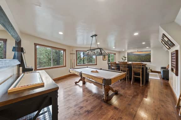 9BR Tahoe Villa Hot Tub, Sauna, Game Room lx33 - Image 5