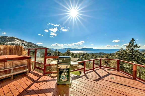 MV15 Lakeview Lake Tahoe Townhome with Hot tub close to Skiing - Image 1