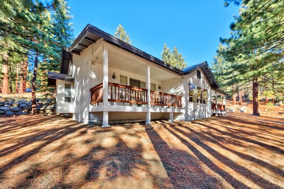 lx21 Beautiful Tahoe family Home - Image 1