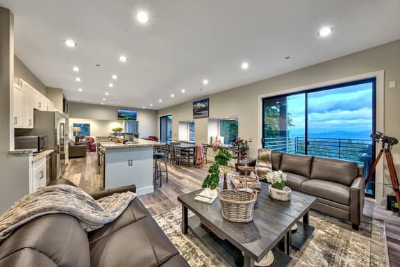 Luxe11:  Lake Tahoe Blue Diamond Lodge - Image 1