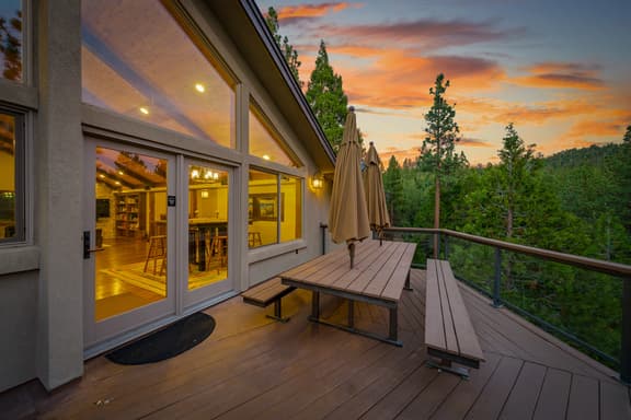 9BR Tahoe Villa Hot Tub, Sauna, Game Room lx33 - Image 1